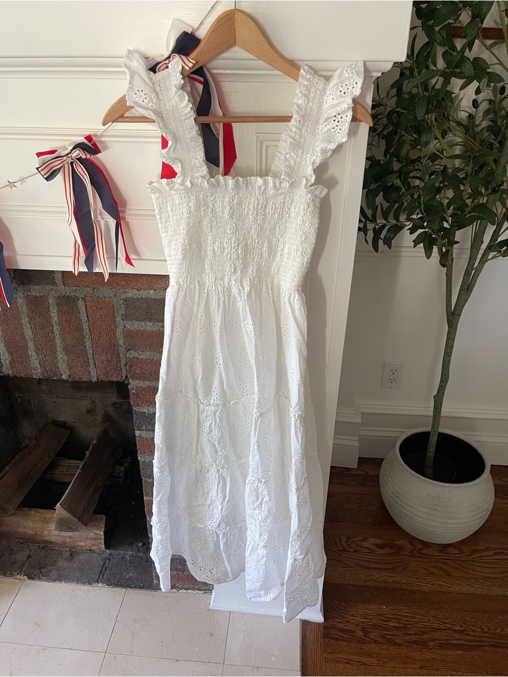 Hill house White Eyelet Ellie Sundress with Ruffled Straps small euc